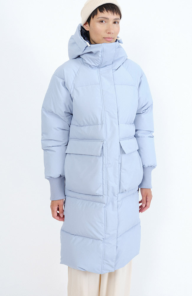 Embassy of Brick and Logs Ry-Pufferparka dusk aus recyceltem Polyester | Sophie Stone 
