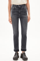 ARMEDANGELS Lejaani Jeans mit geradem Bein und hoher Taille Lakritz Bio-Baumwolle | Sophie Stone