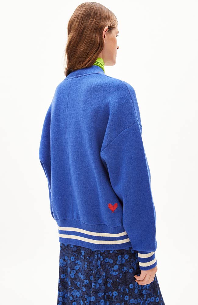 ARMEDANGELS Aalison College-Strickjacke in Blau aus nachhaltiger Bio-Baumwolle und Wolle Frauen | Sophie Stone