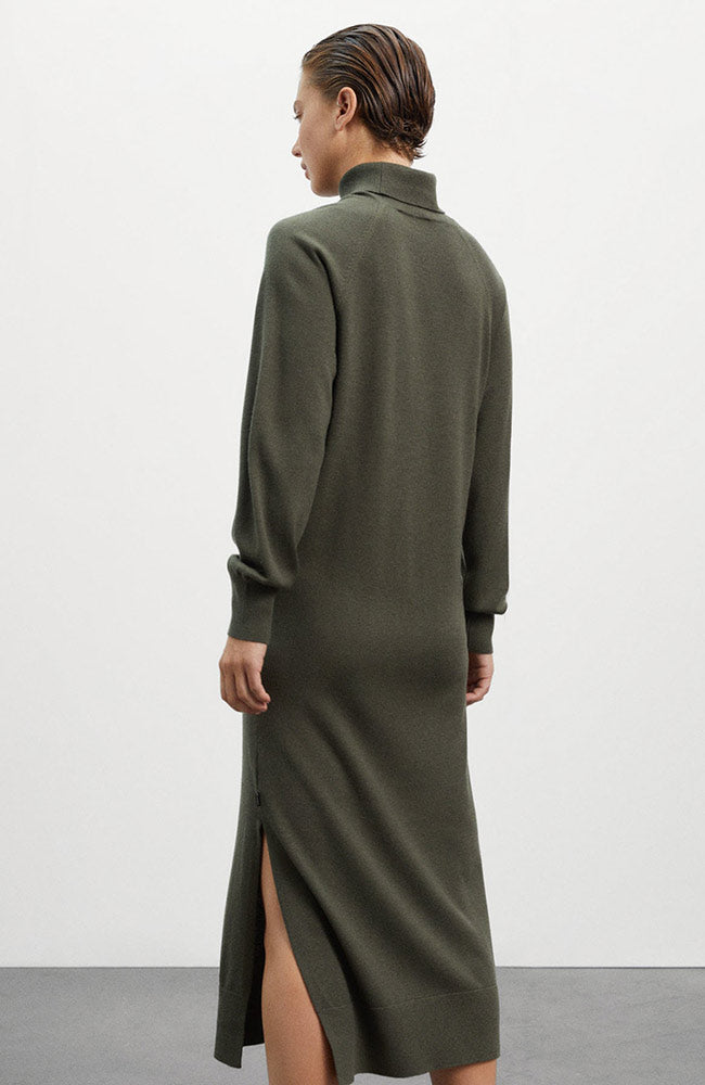 Ecoalf Abeto Kleid oliv nachhaltige Materialien | Sophie Stone 