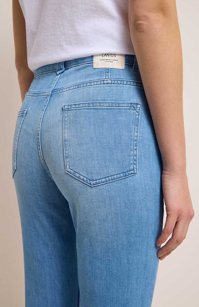 Lanius Flared Jeans mit hoher Taille hellblau aus Bio-Baumwolle | Sophie Stone