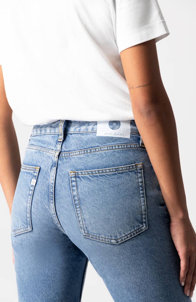 MUD Jeans Easy Go Stone Vintage aus nachhaltiger Bio-Baumwolle | Sophie Stone