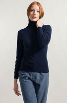 RIFO Ada Rollkragenpullover blau mora aus recyceltem Kaschmir und Wolle | Sophie Stone