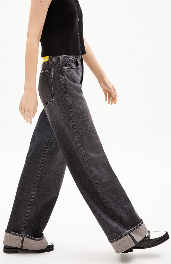 ARMEDANGELS Blinaa Jeans mit weitem Bein aus Bio-Baumwolle | Sophie Stone
