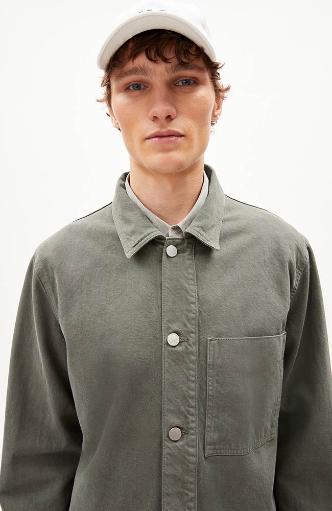 ARMEDANGELS Faarn Überhemd grau grün aus nachhaltiger recycelter Baumwolle für Männer | Sophie Stone