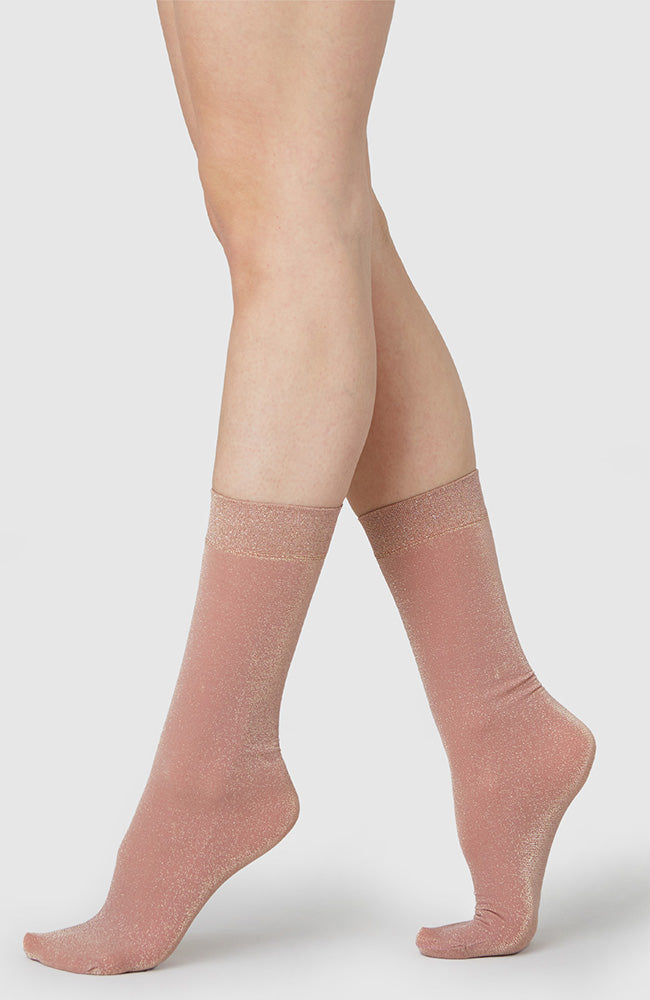 Schwedische Strümpfe Ines Rose Morgengrauen Socken aus recycelten Materialien Damen | Sophie Stone