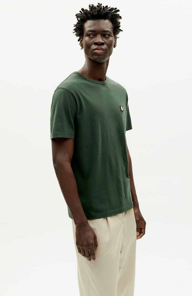 Thinking MU Coral Sol T-Shirt aus Bio-Baumwolle für Männer | Sophie Stone