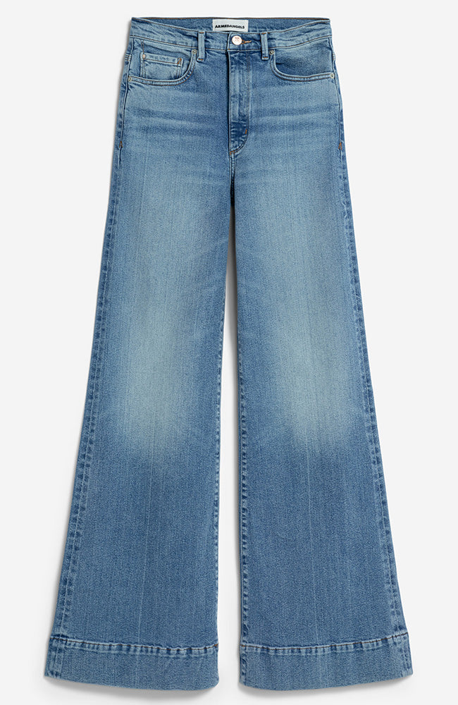 ARMEDANGELS Murliaa neblige blaue Jeans mit weitem Bein aus recycelter Baumwolle | Sophie Stone