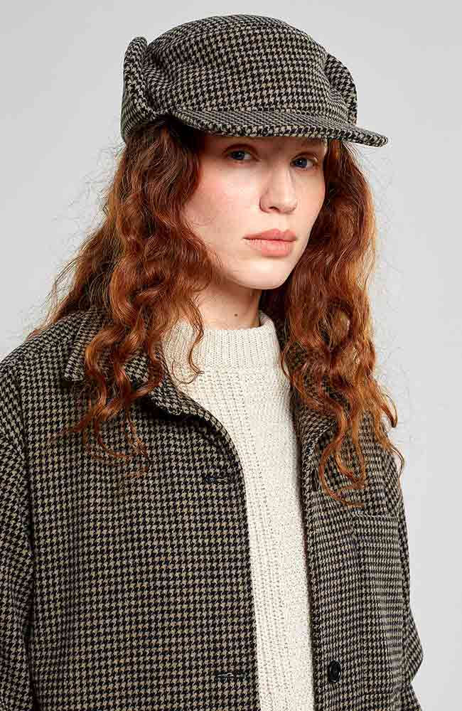 Dedicated Earflap Cap Jokkmokk Wool Pepita Brown van wol en GRS | Sophie Stone 