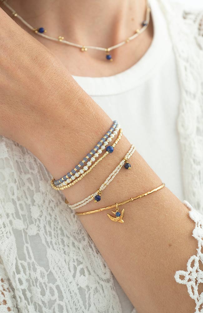 Eine schöne Geschichte Ehre Lapis Lazuli Gold Armband | Sophie Stone
