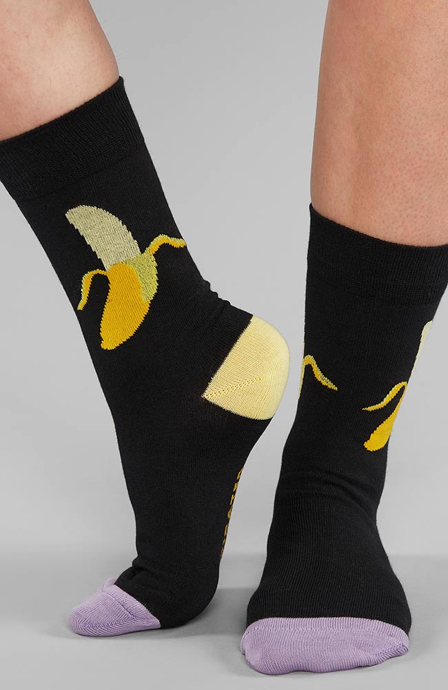 Dedicated Sigtuna schwarze Socken mit Bananenprint | Sophie Stone