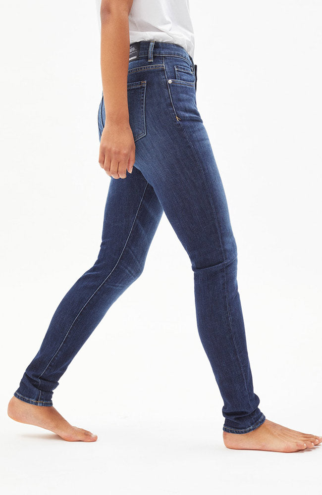 ARMEDANGELS Tillaa Jeans dunkle Tinte | Sophie Stone