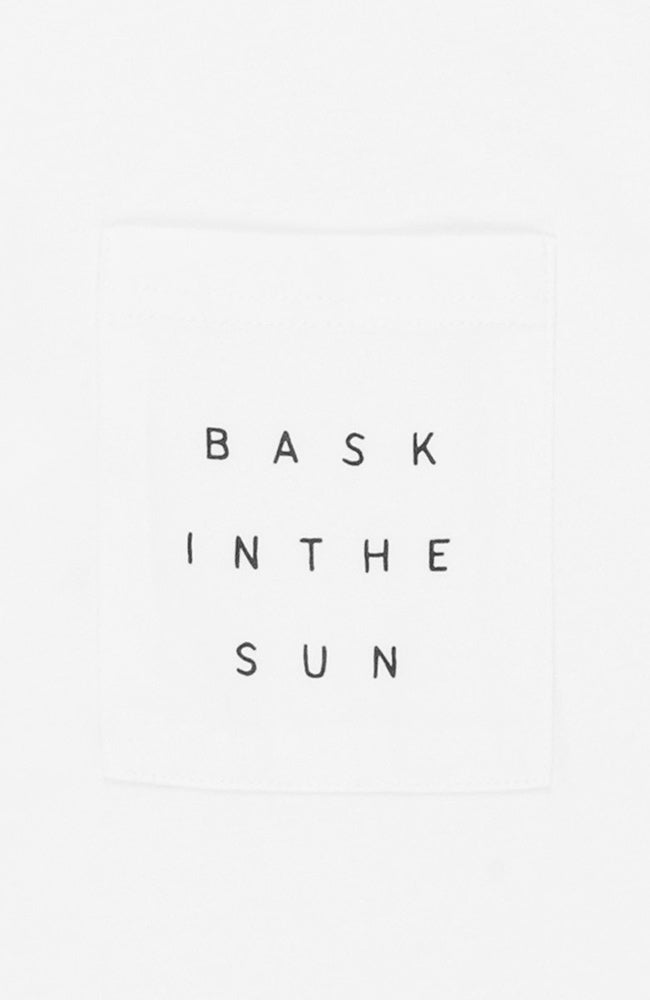 Bask in the Sun Anker-T-Shirt natur | Sophie Stone