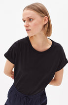 ARMEDANGELS Idaa Logo schwarzes T-Shirt | Sophie Stone